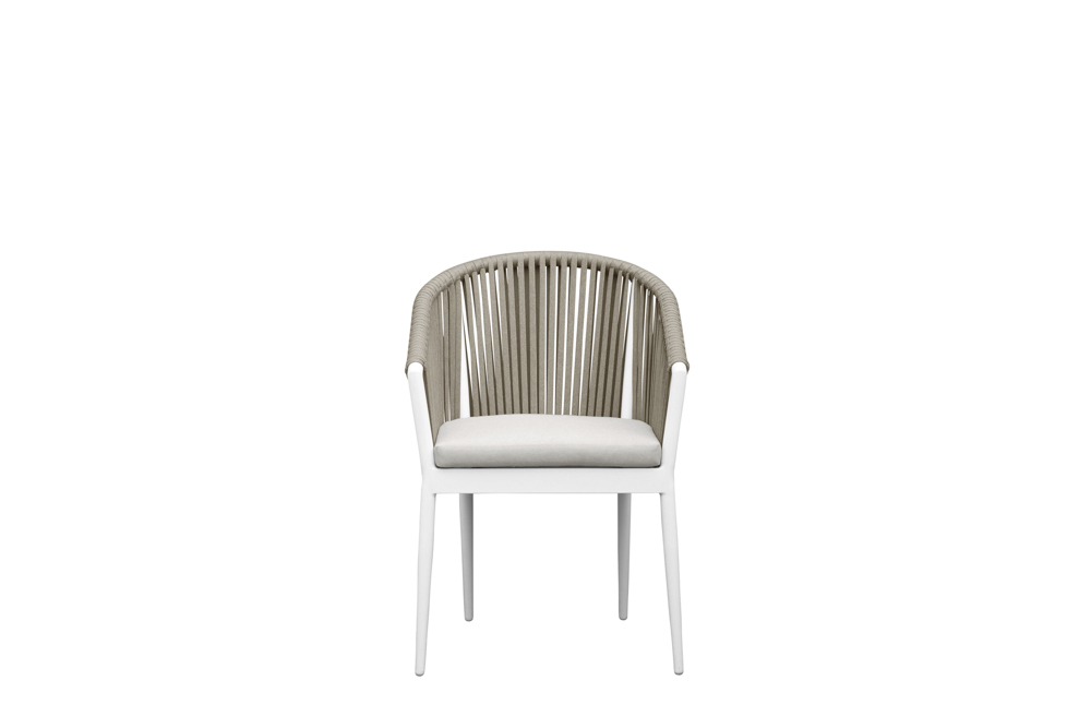 Sillon Ukiah Aluminio blanco. Cuerda greige cojin greige