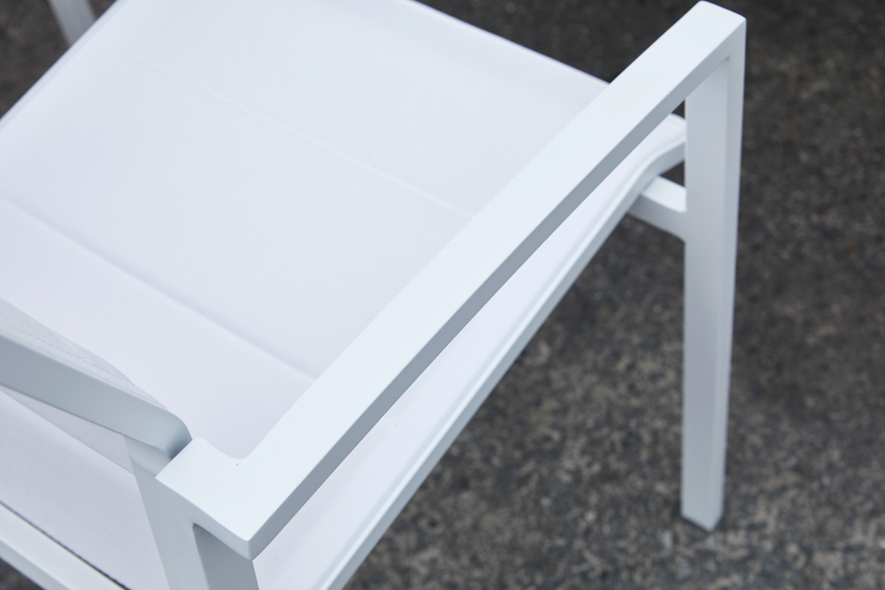 Sillon de  comedor ORICK aluminio blanco y textil blanco