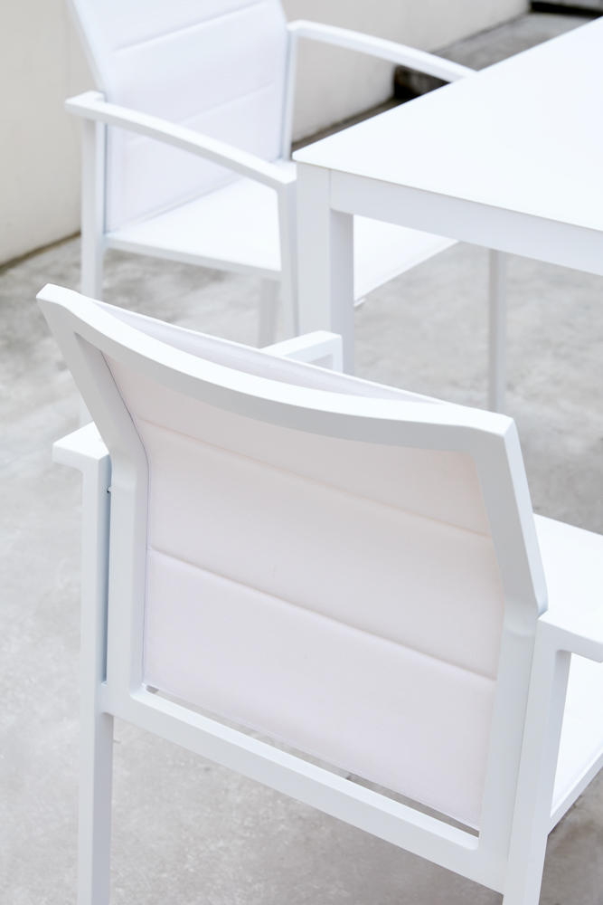 Sillon de  comedor ORICK aluminio blanco y textil blanco