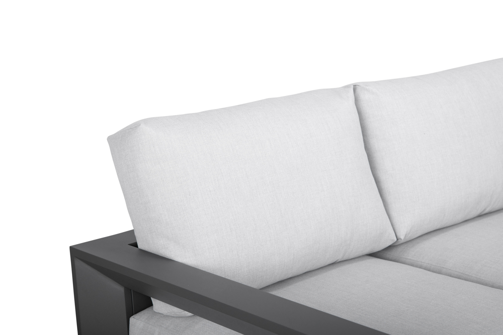 Sofa 3 plazas Onix. Aluminio antracita cojineria gris medio