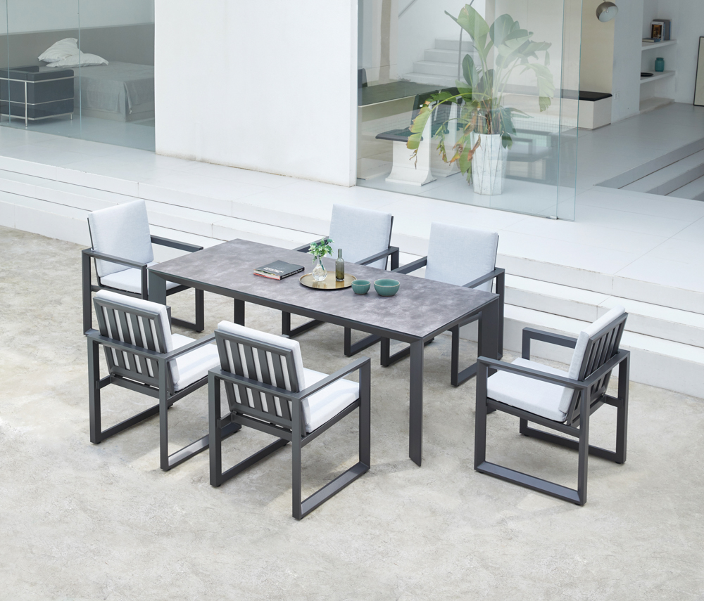 sillon de comedor Onix. Aluminio antracita y cojineria gris medio