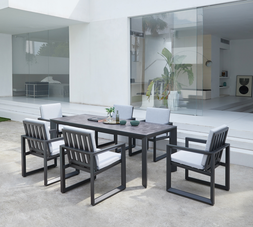 sillon de comedor Onix. Aluminio antracita y cojineria gris medio