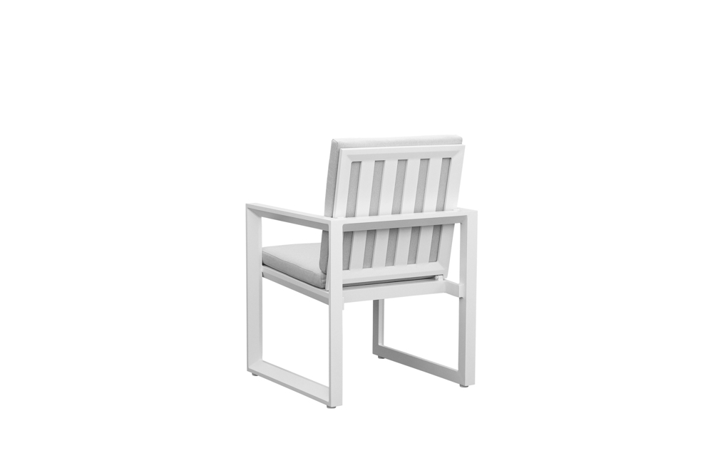 sillon de comedor Onix. Aluminio blanco y cojineria gris claro