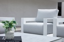 Sofa 1 plaza Onix. Aluminio blanco cojineria gris claro