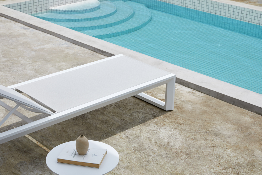 Tumbona Onix aluminio blanco textilene gris claro