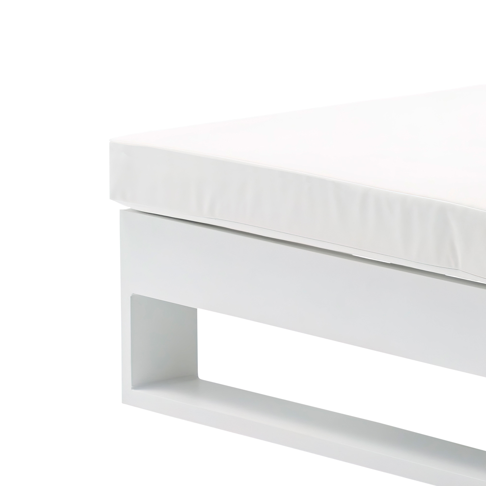 Daybed Niland. Aluminio blanco y tejido nautico blanco