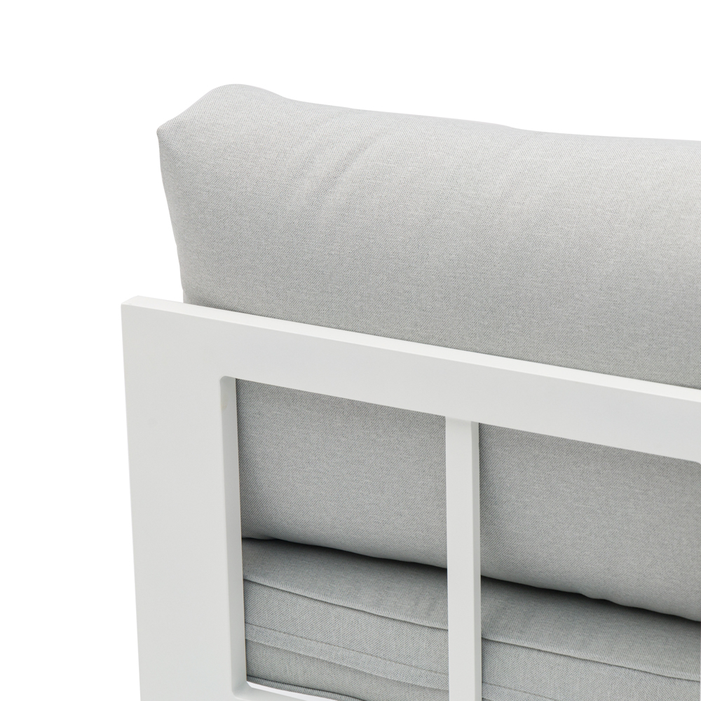 Modulo ampliacion Niland alu blanco y cojineria gris claro.