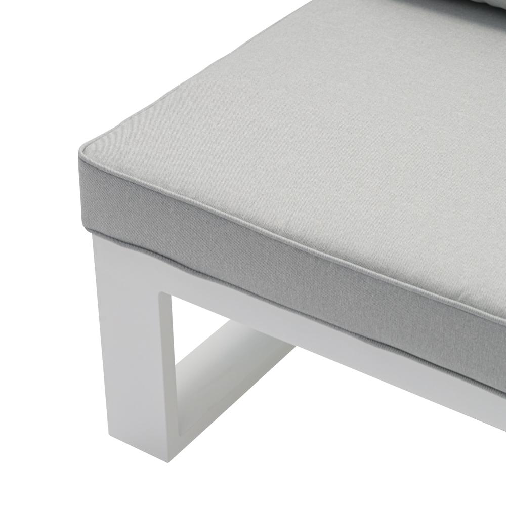 Modulo dos plazas Niland brazo derecho alu blanco y cojineria gris claro.