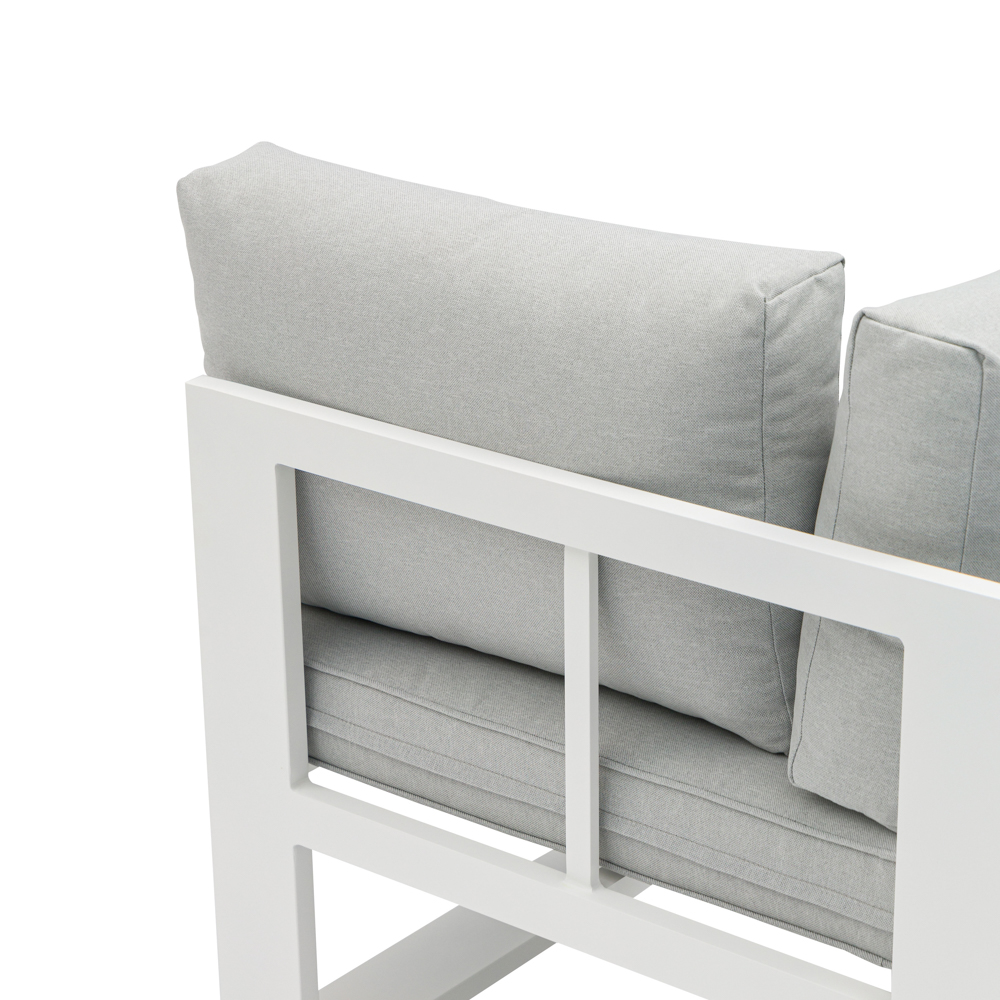Modulo rincon Niland alu blanco y cojineria gris claro.