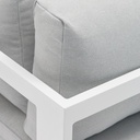 Modulo rincon Niland alu blanco y cojineria gris claro.