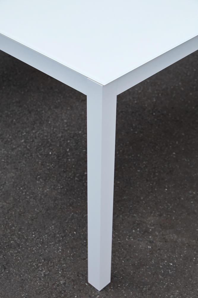 Mesa de comedor Adin 160*90 alum.blanco cristal blanco