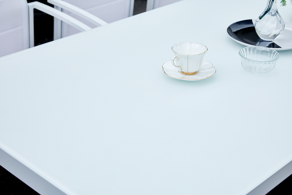 Mesa de comedor Adin 160*90 alum.blanco cristal blanco