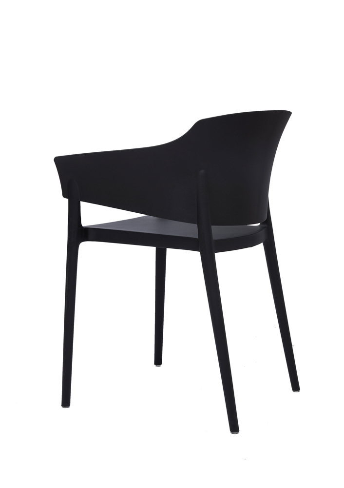 Silla con brazos Roy negra