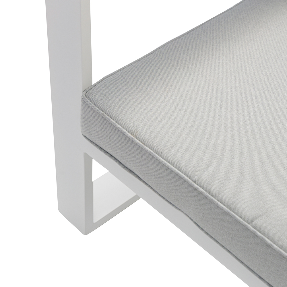 Sofa 3 plazas  Niland aluminio blanco y cojineria gris claro