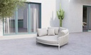 Daybed Attica aluminio blanco y textil gris claro.