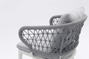Sillon de comedor Isabela aluminio blanco y textil gris claro.