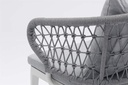 Sillon de comedor Isabela aluminio blanco y textil gris claro.