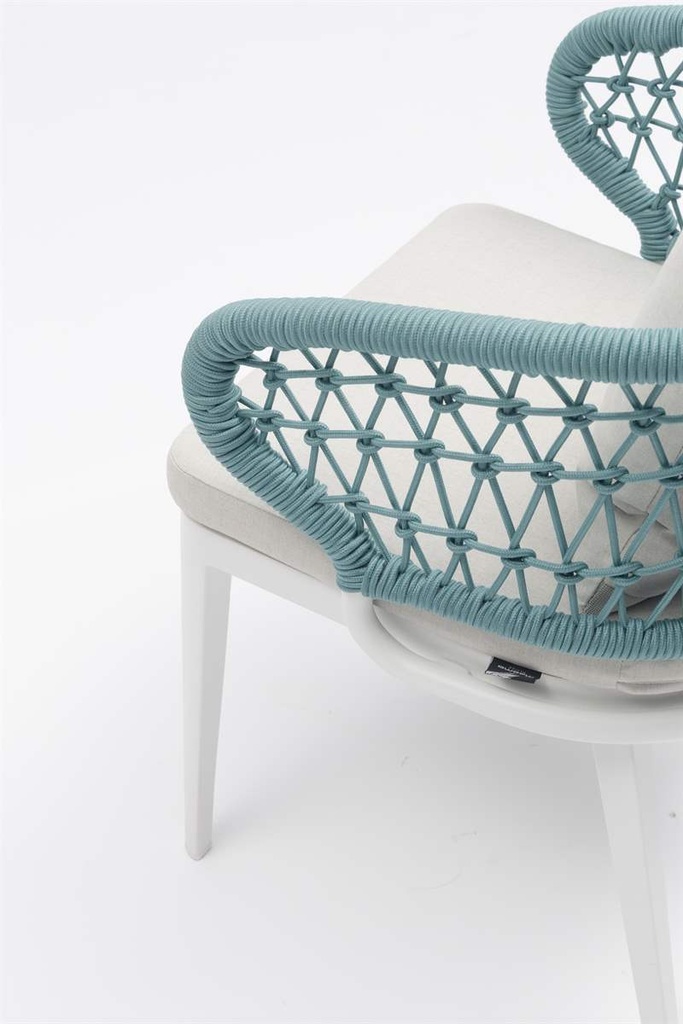 Sillon de comedor Isabela aluminio blanco y textil beige  cuerda aqua.