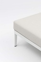 Daybed Isabela aluminio blanco y textil beige y cuerda aqua.