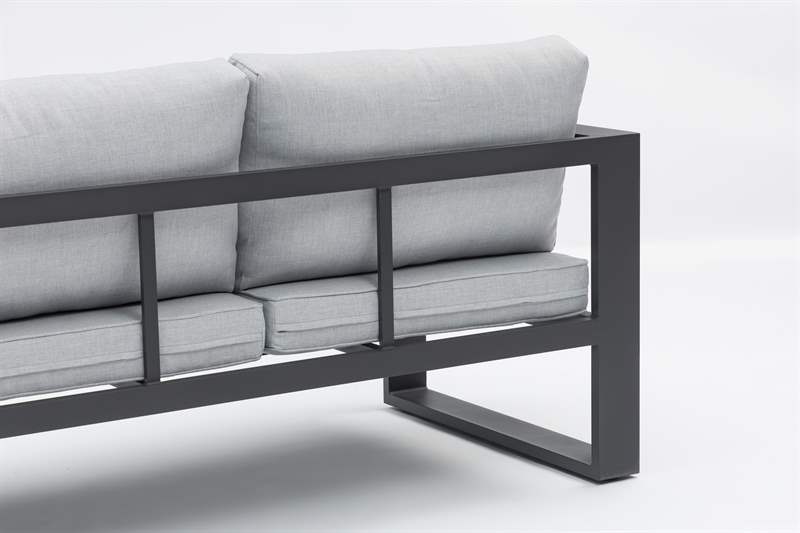 Sofa 2 plazas  Niland aluminio antracita y cojineria gris medio