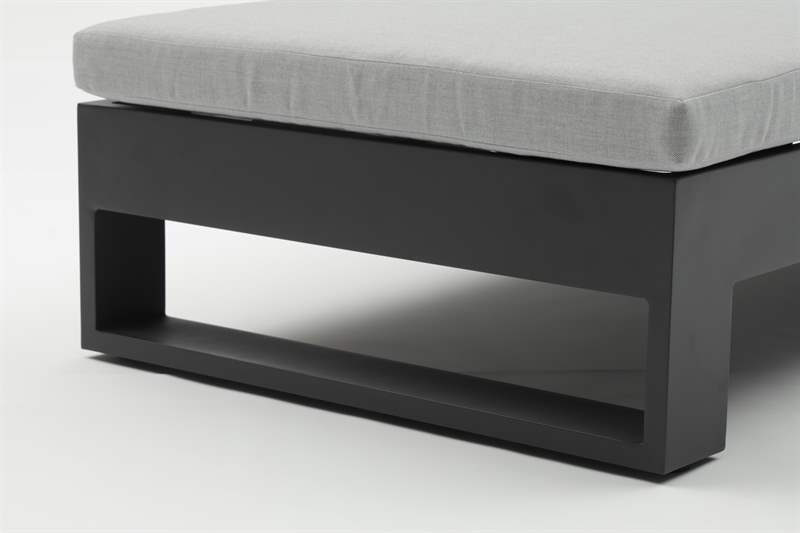 Tumbona Niland. Aluminio antracita y cojineria gris medio