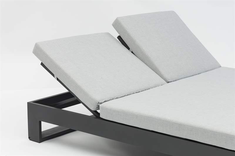 Daybed Niland. Aluminio antracita y textil gris medio