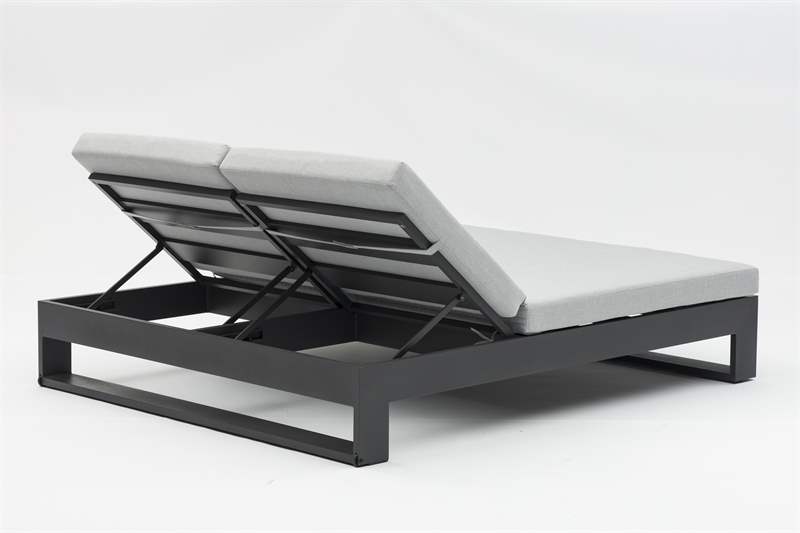 Daybed Niland. Aluminio antracita y textil gris medio