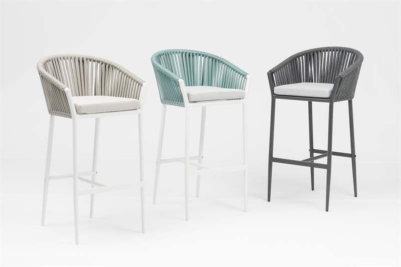 Sillon para barra de bar Ukiah Aluminio blanco. Cuerda greige cojin greige