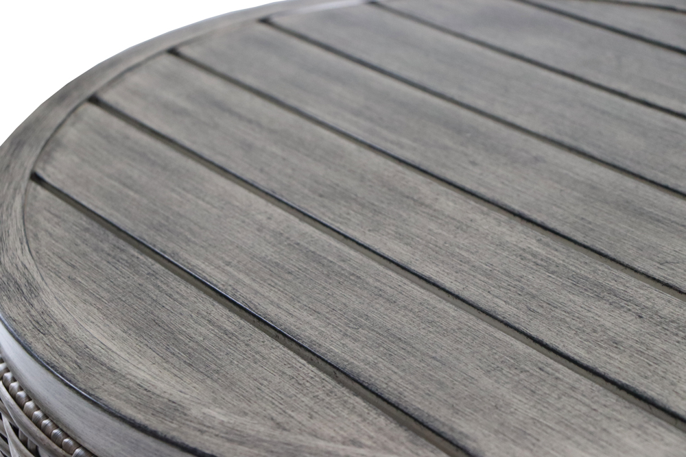 Mesa auxiliar Brent. Aluminio y rattan sintetico