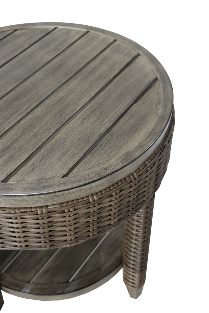 Mesa auxiliar Brent. Aluminio y rattan sintetico