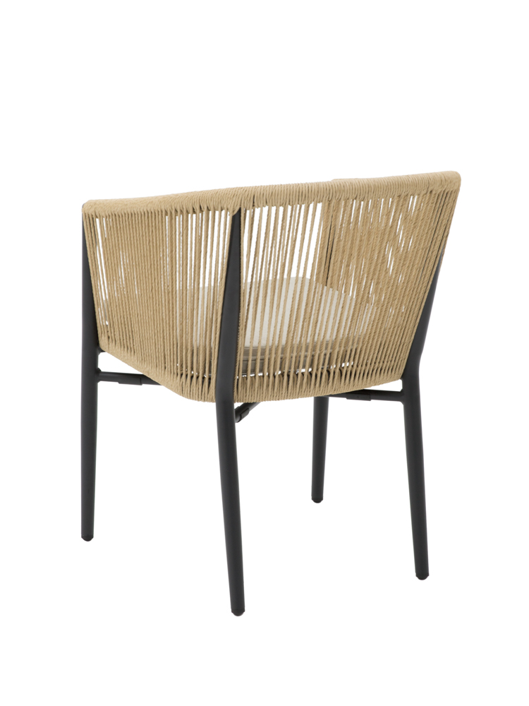 SILLA CON BRAZOS FAIRLEE ALUMINIO NEGRO  Y TRENZADO NATURAL