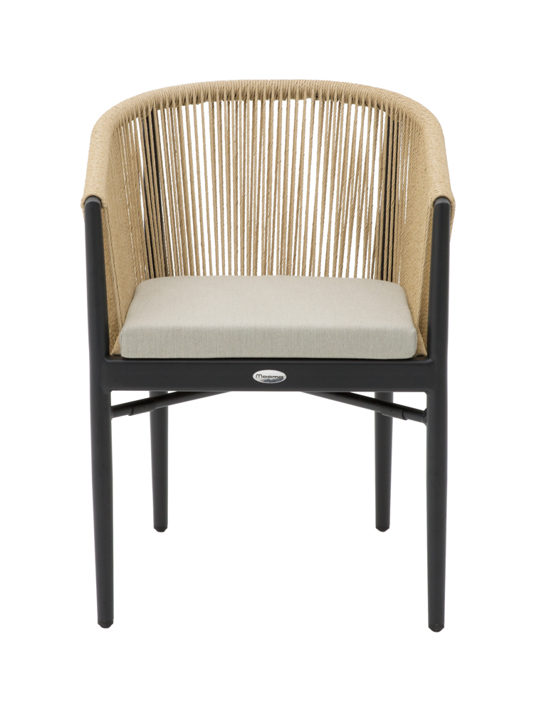SILLA CON BRAZOS FAIRLEE ALUMINIO NEGRO  Y TRENZADO NATURAL