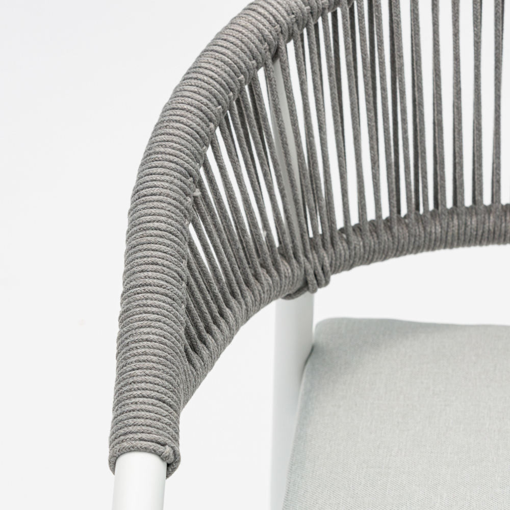 Silla de comedor Ross aluminio blanco cojin gris claro