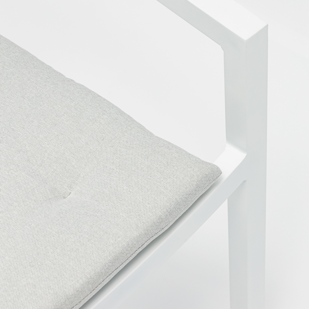 Silla de comedor Boori aluminio blanco cojin gris claro