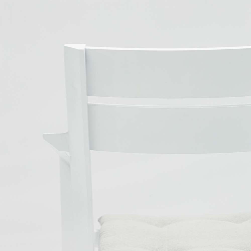 Silla de comedor Boori aluminio blanco cojin gris claro