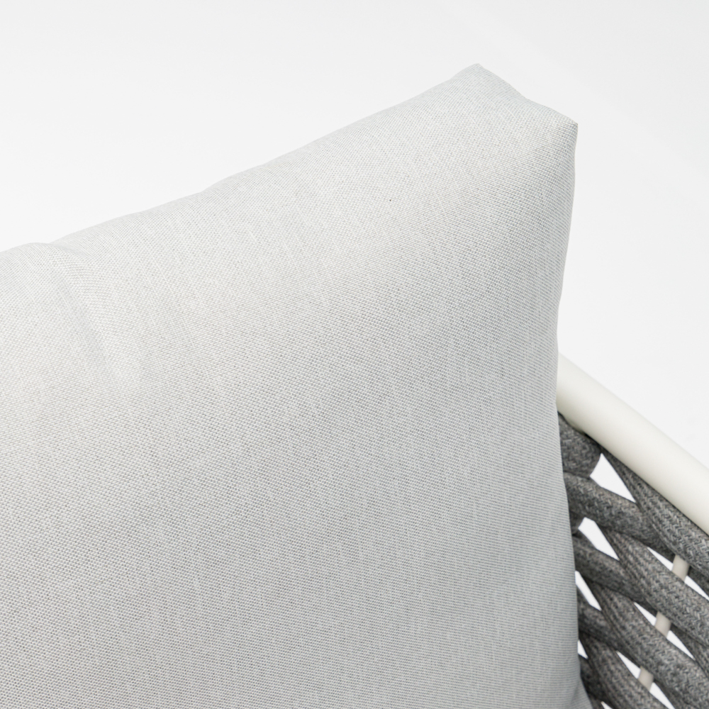 Sofa 1 plaza Walga aluminio blanco cojin gris claro