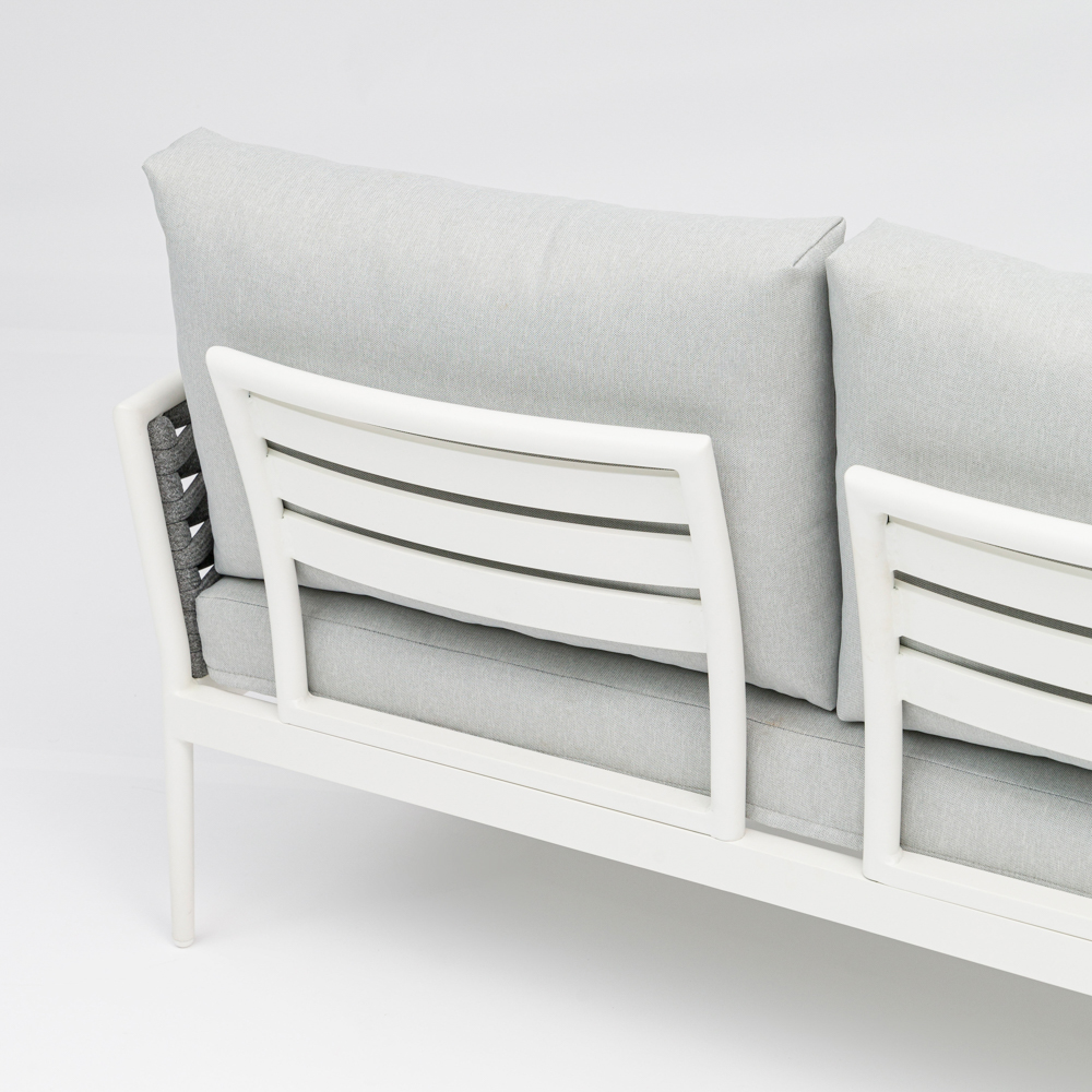 Sofa 2 plazas Walga aluminio blanco cojin gris claro