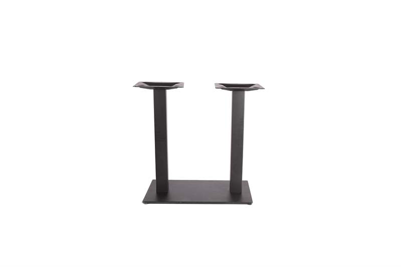 Pied rectangulaire à double mât pour une table de 70x40x72 cm, couleur noire.