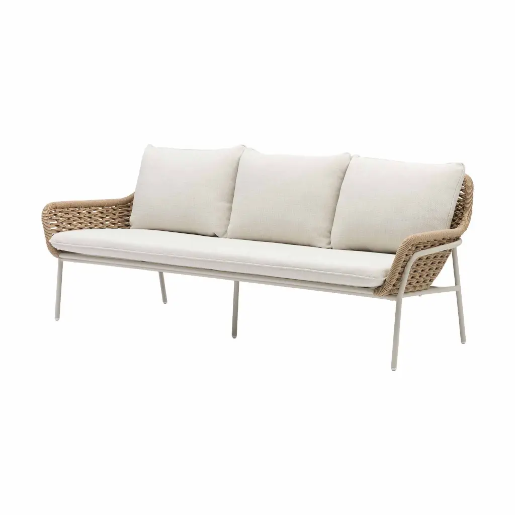 Sofa 3 plazas Zermatt aluminio tapioca, cuerda taupe claro y cojineria beige.
