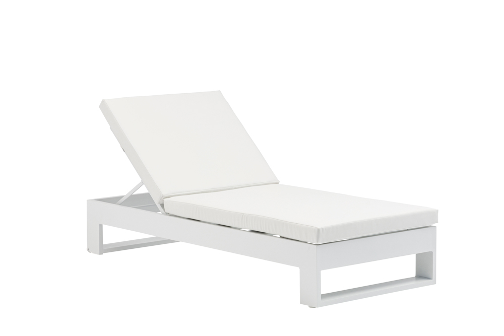 Tumbona Niland. Aluminio blanco y tejido nautico blanco